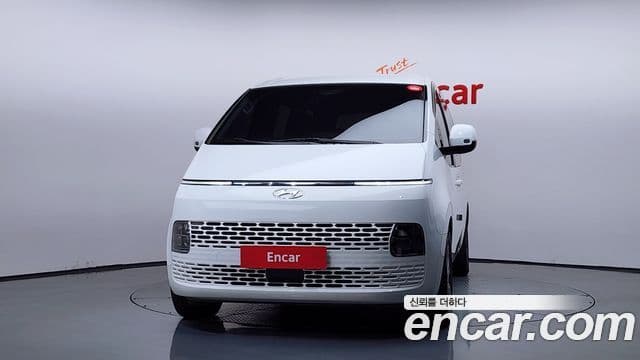 Hyundai Staria Modern, 2023 3
