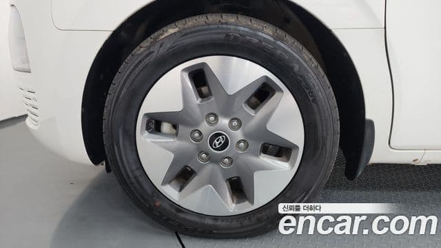 Hyundai Staria Modern, 2023 все фото