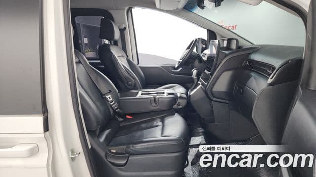 Hyundai Staria Modern, 2023 11