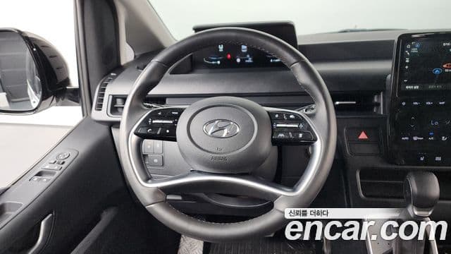 Hyundai Staria Modern, 2023 13