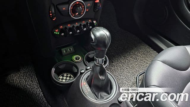 Mini Cooper D 2세대, 2013 9