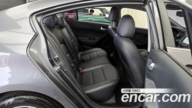 Kia The / новый New K3 Trendy, 2016 12