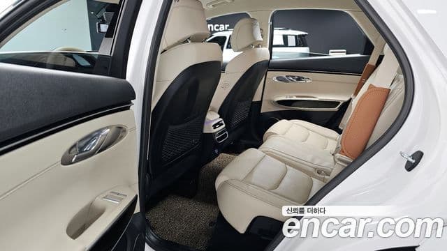 Genesis GV70, 2021 10