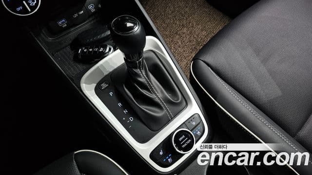 Hyundai Venue 1.6 Flux, 2023 9