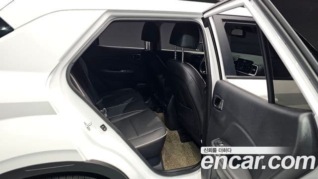 Hyundai Venue 1.6 Flux, 2023 11