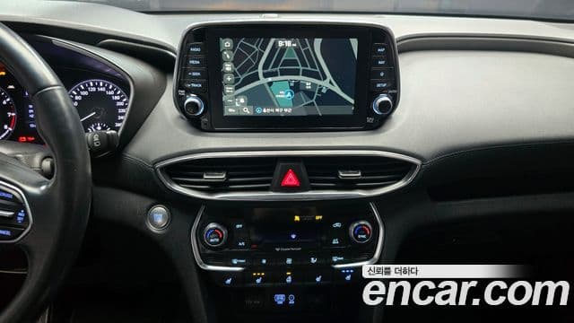 Hyundai Santa Fe TM Exclusive, 2020 17