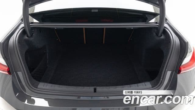 BMW 3시리즈 (G20), 2025 8