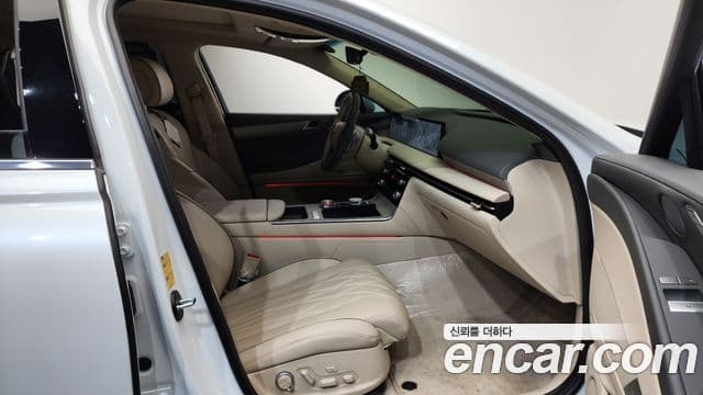 Genesis G80 (RG3) бензин 2.5 турбо AWD, 2025 11