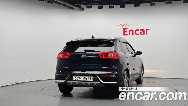 Kia Niro Prestige, 2018 4