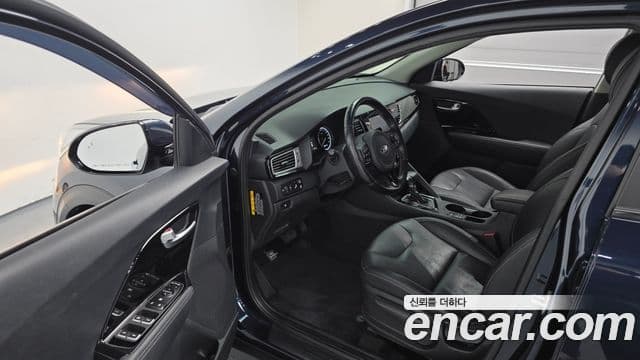 Kia Niro Prestige, 2018 11