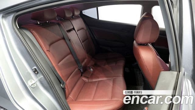 Hyundai Avante AD Premium, 2018 12