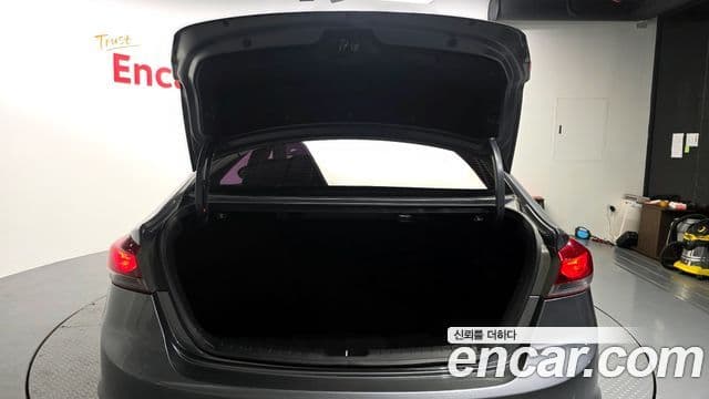 Hyundai Avante AD Premium, 2018 20