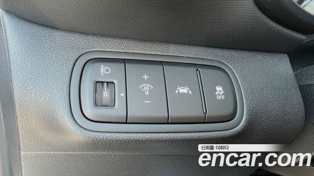 Hyundai Venue 1.6 Smart, 2020 14