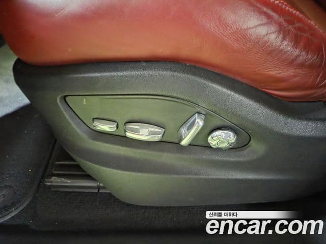 Porsche Cayenne (PO536), 2020 12