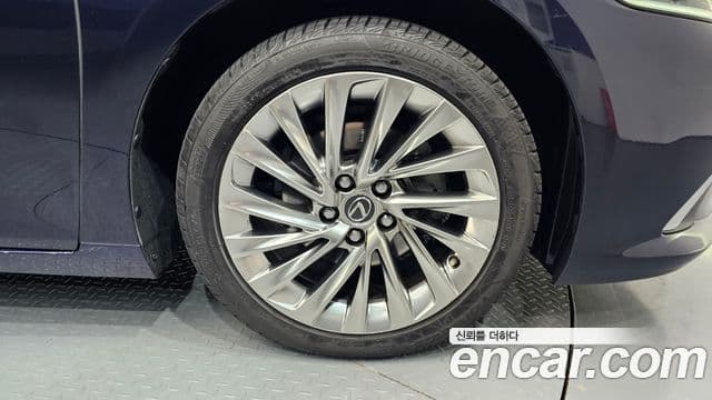 Lexus ES300h 7세대 Executive, 2022 все фото