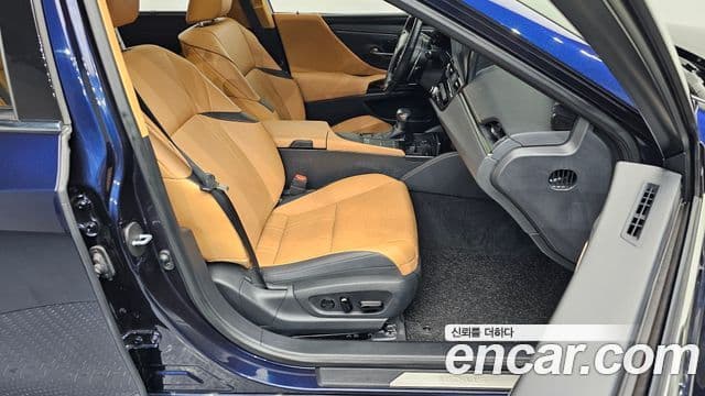 Lexus ES300h 7세대 Executive, 2022 10