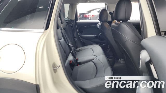 Mini Cooper 3세대, 2022 12