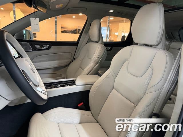 Volvo XC60 2세대 T8 Ultra Bright, 2026 10