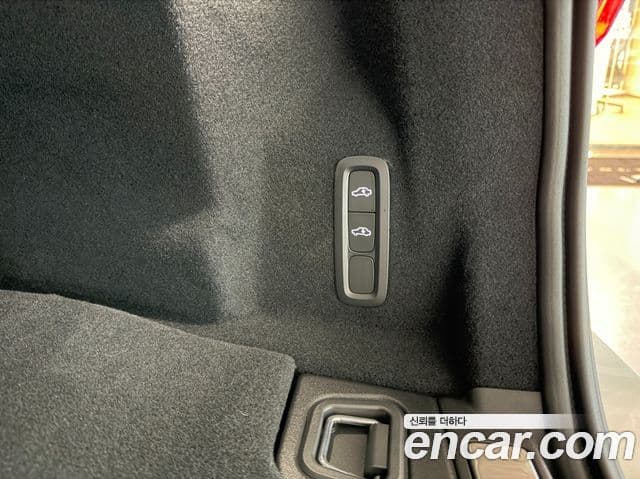 Volvo XC60 2세대 T8 Ultra Bright, 2026 14