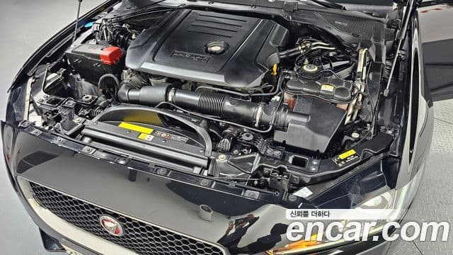 Jaguar XE 20d Prestige AWD, 2017 6