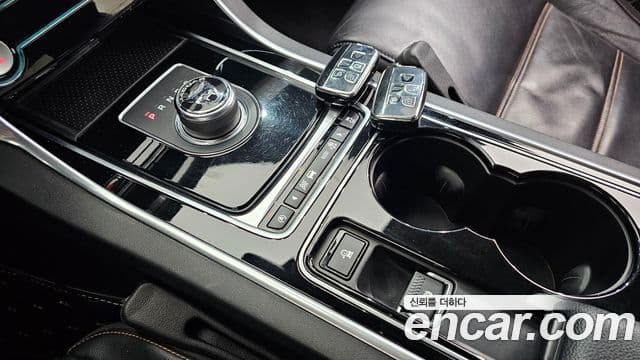 Jaguar XE 20d Prestige AWD, 2017 9