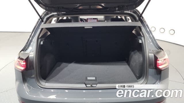 Volkswagen Гольф 8세대 Prestige, 2025 20