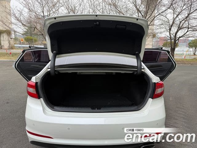 Hyundai LF Sonata 2.0 Smart, 2016 13