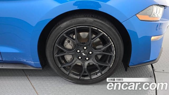 Ford Mustang купе, 2021 все фото