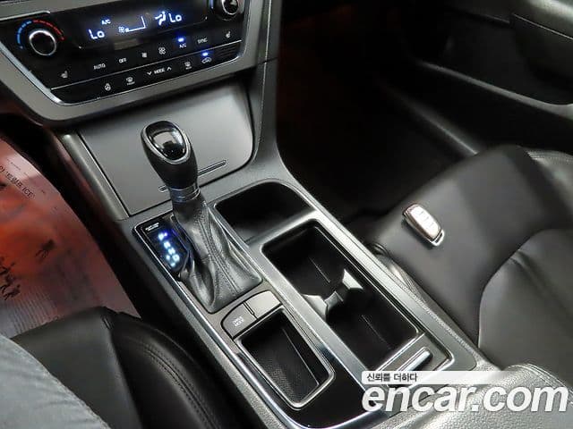 Hyundai LF Sonata 2.0 Smart, 2015 16