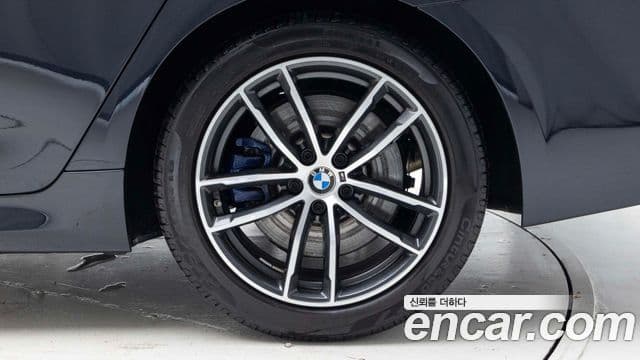 BMW 5시리즈 (G30) 520i M Sport, 2023 все фото