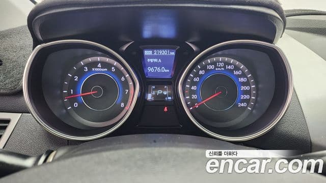 Hyundai Avante MD Premier, 2012 9