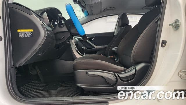 Hyundai Avante MD Premier, 2012 11