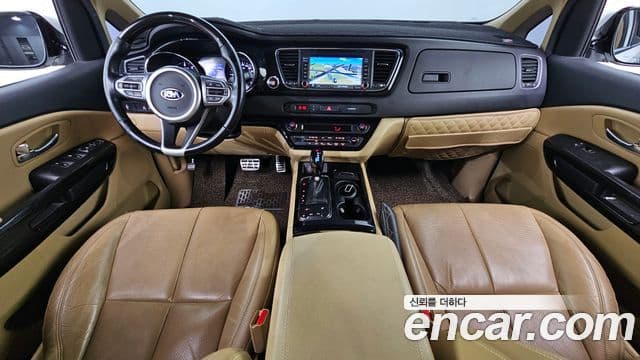 Kia All New Carnival VIP, 2017 7