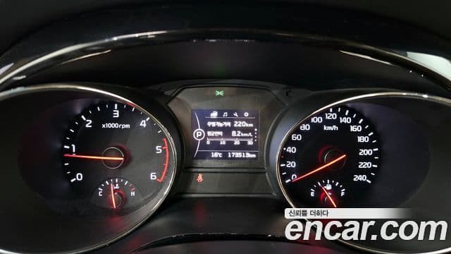 Kia All New Carnival VIP, 2017 8