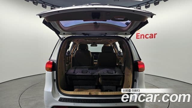 Kia All New Carnival VIP, 2017 20