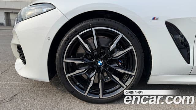 BMW 8시리즈 (G15) M850i xDrive Gran Coupe, 2025 все фото