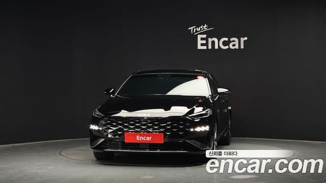 Kia K8 Signature, 2023 3