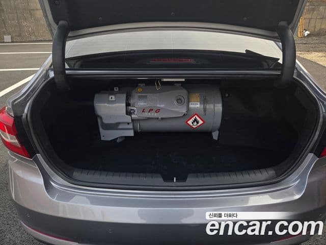 Hyundai LF Sonata Premium, 2015 19