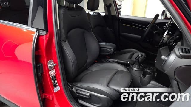 Mini Cooper 3세대, 2023 10