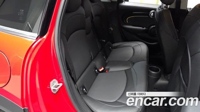 Mini Cooper 3세대, 2023 12