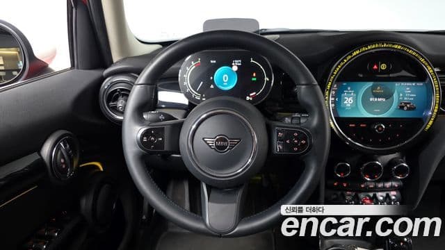 Mini Cooper 3세대, 2023 13