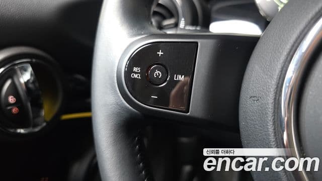 Mini Cooper 3세대, 2023 17