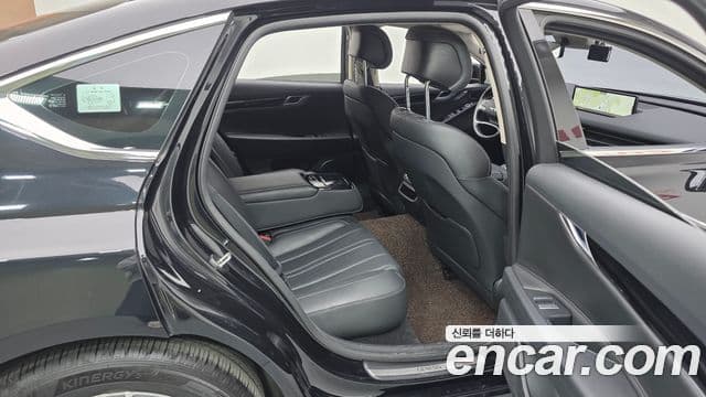 Genesis G80 (RG3) бензин 2.5 турбо AWD, 2023 12