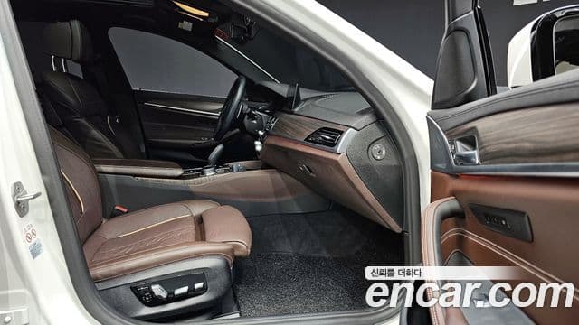 BMW 5시리즈 (G30) 520d xDrive M Sport Plus, 2020 10