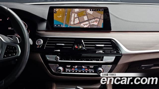 BMW 5시리즈 (G30) 520d xDrive M Sport Plus, 2020 15