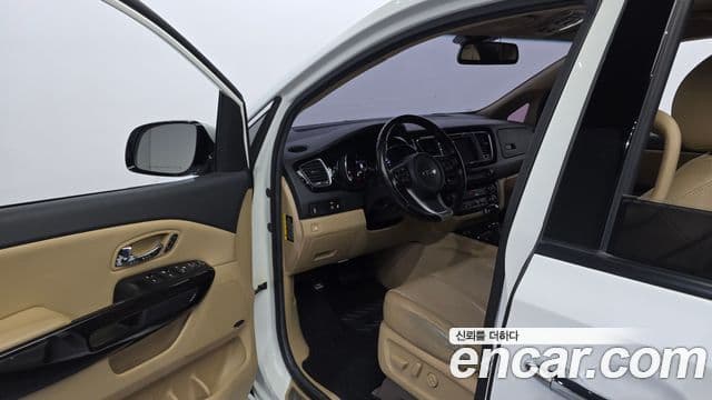 Kia All New Carnival President, 2016 10