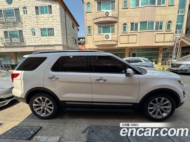 Ford Explorer 5세대, 2017 7