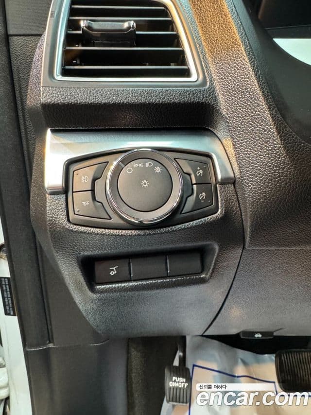 Ford Explorer 5세대, 2017 14