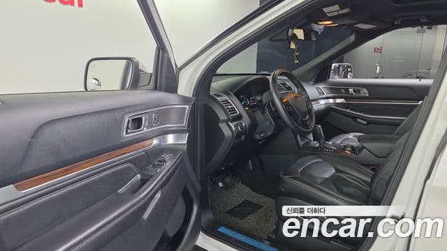 Ford Explorer 5세대, 2016 10