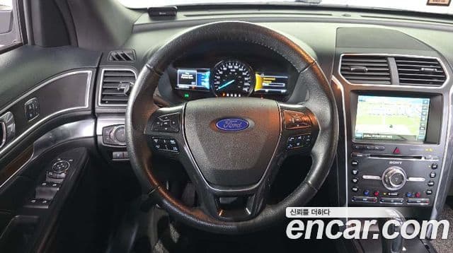 Ford Explorer 5세대, 2016 13